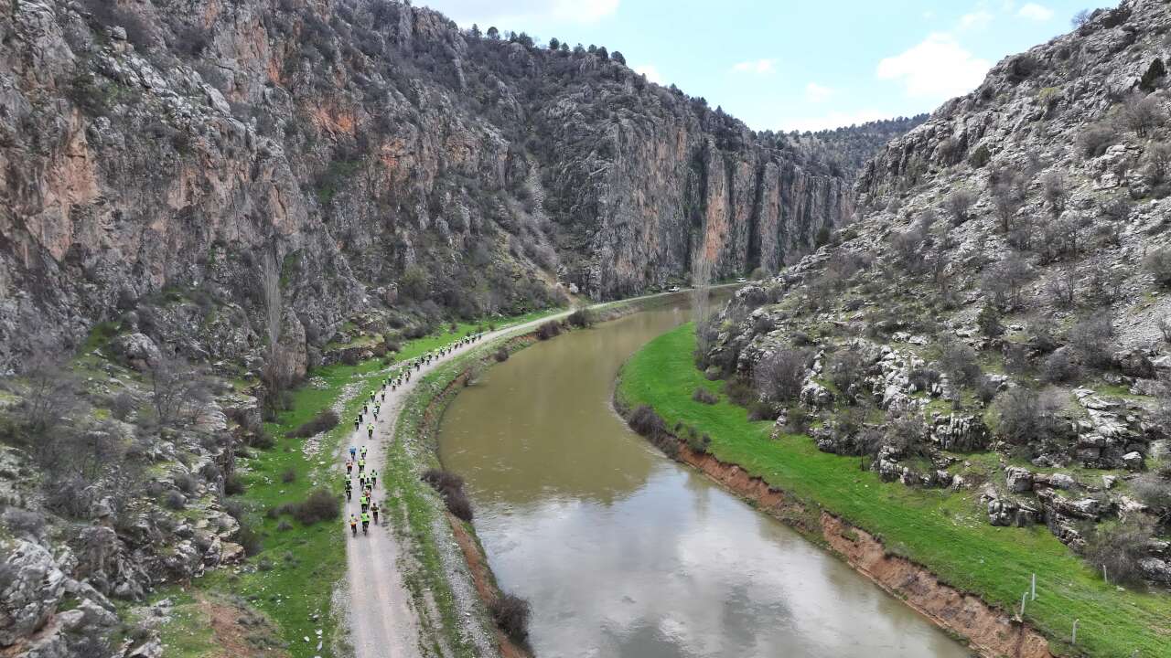 Konya’da bisikletçiler tarihe ve doğaya doğru pedal çevirdi 16